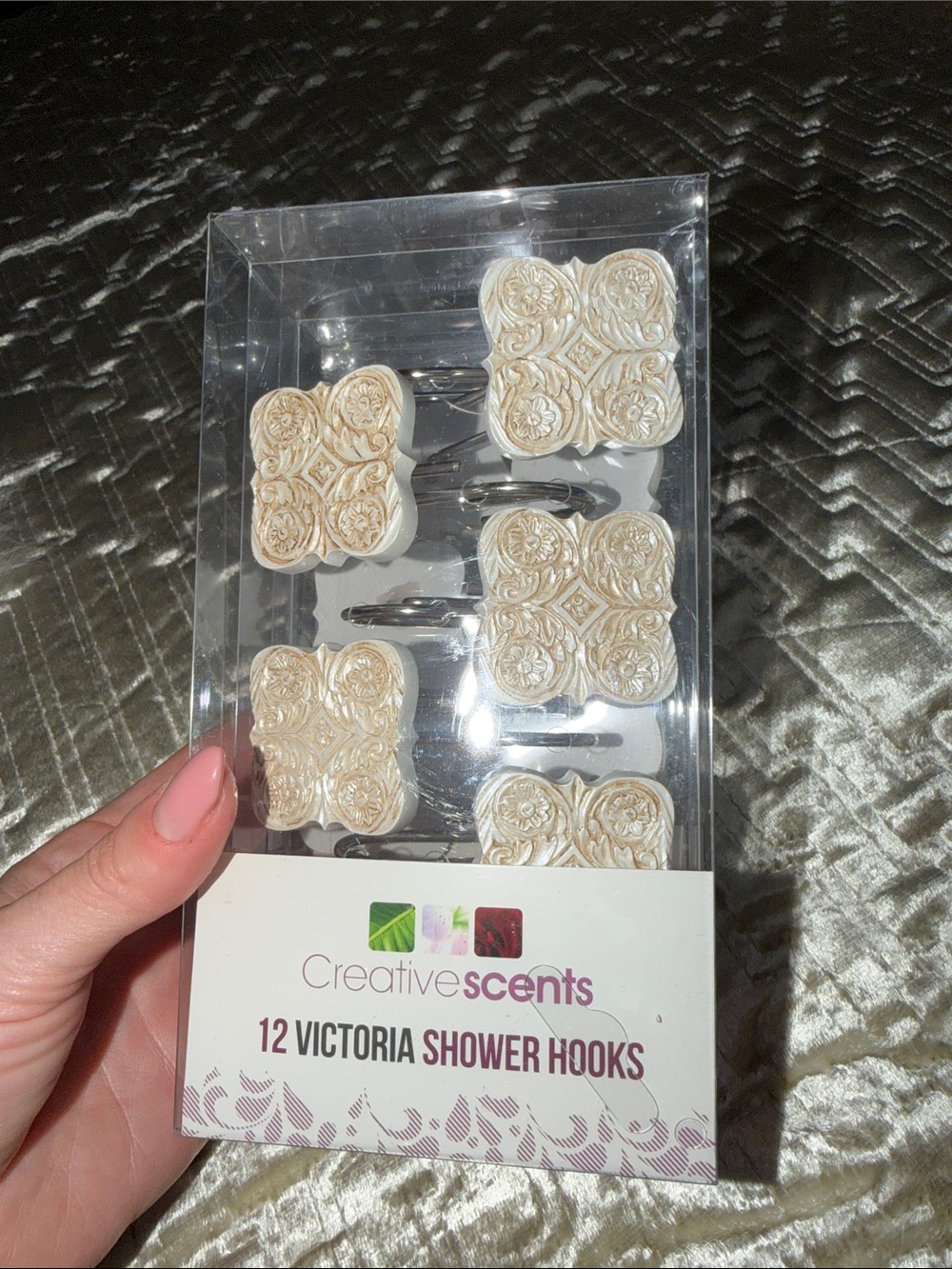 Victoria Shower Hooks in Cream - Set of 12